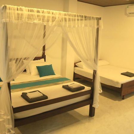 Sri Villa Rest Hikkaduwa Exterior photo